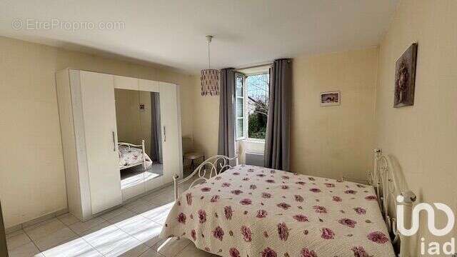 Photo 9 - Maison à CHATEAUNEUF-DU-FAOU