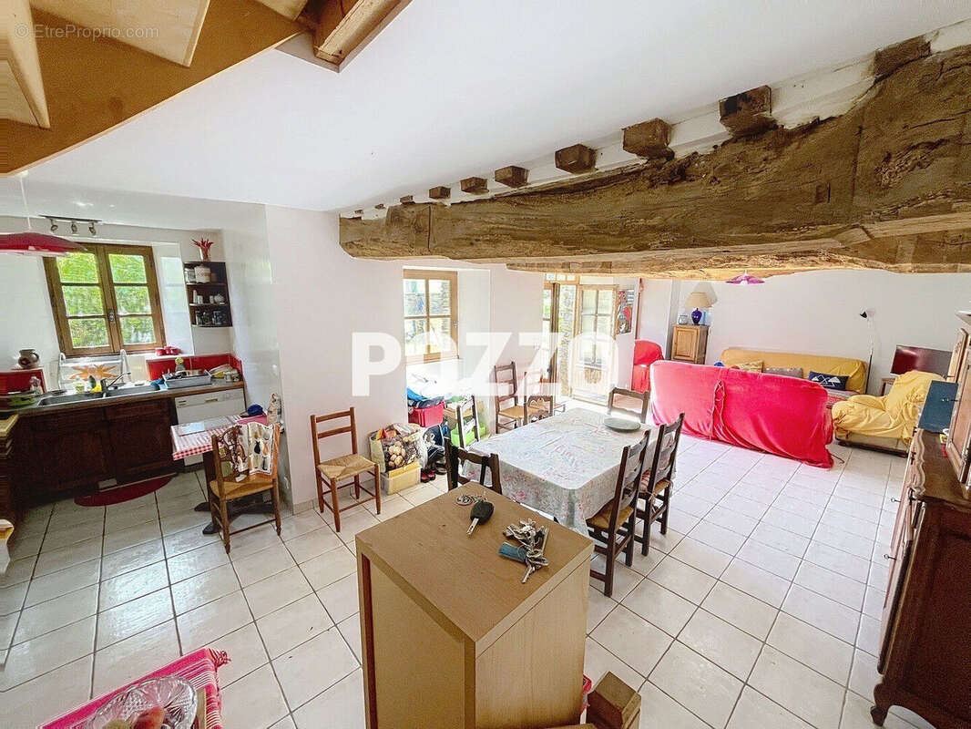 NOUVEAU à vendre Propriété comprenant deux maisons à  SAINT-EBREMOND-DE-BONFOSSÉ - photo 7