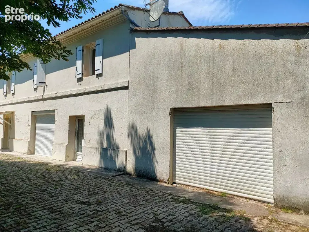 Maison Saint Loubes 9 pièce(s) 140 m2 - photo 2