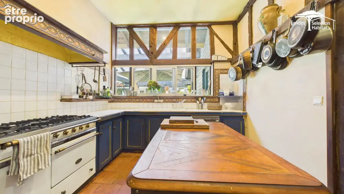 Ensemble immobilier d'exception de 380 m² hab. , piscine, dépendances et revenus locatifs - photo 13