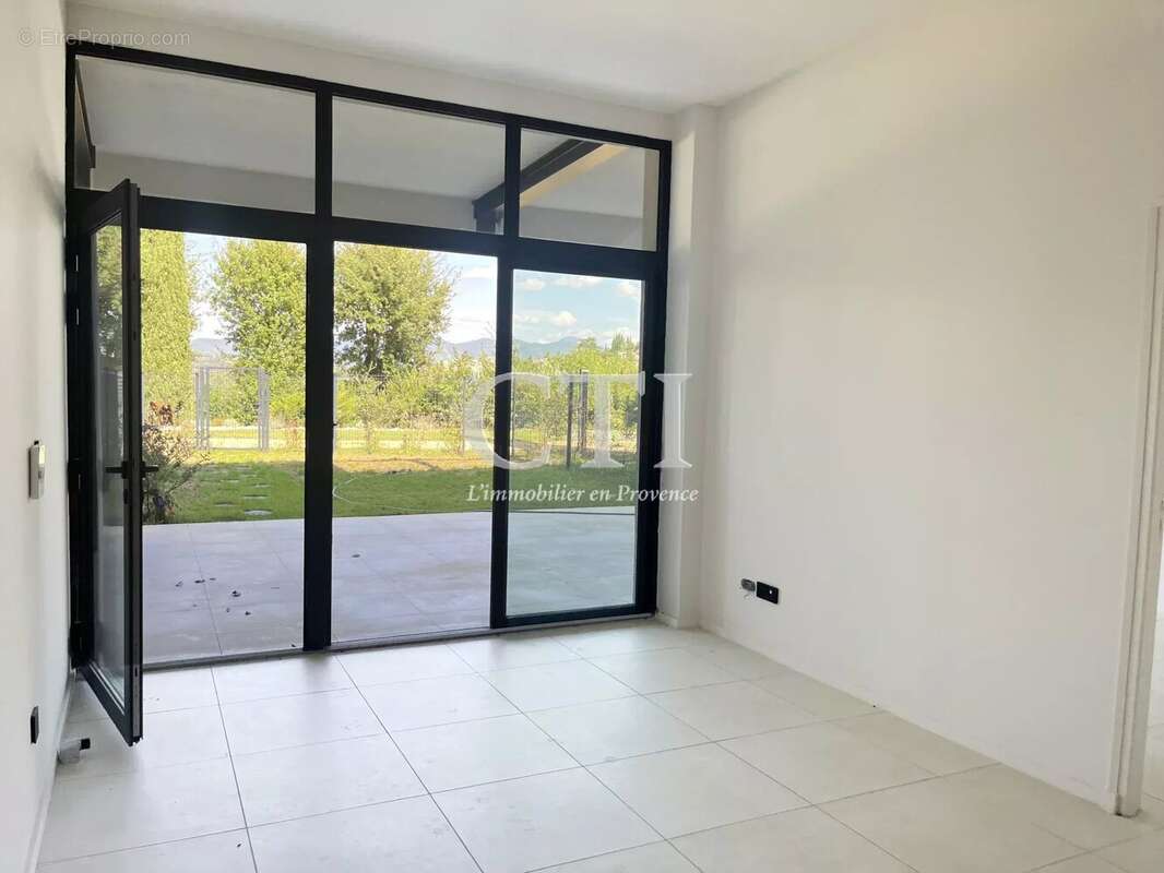 Appartement T3 70.80 m² Résidence "Les Terrasses du château" - photo 5