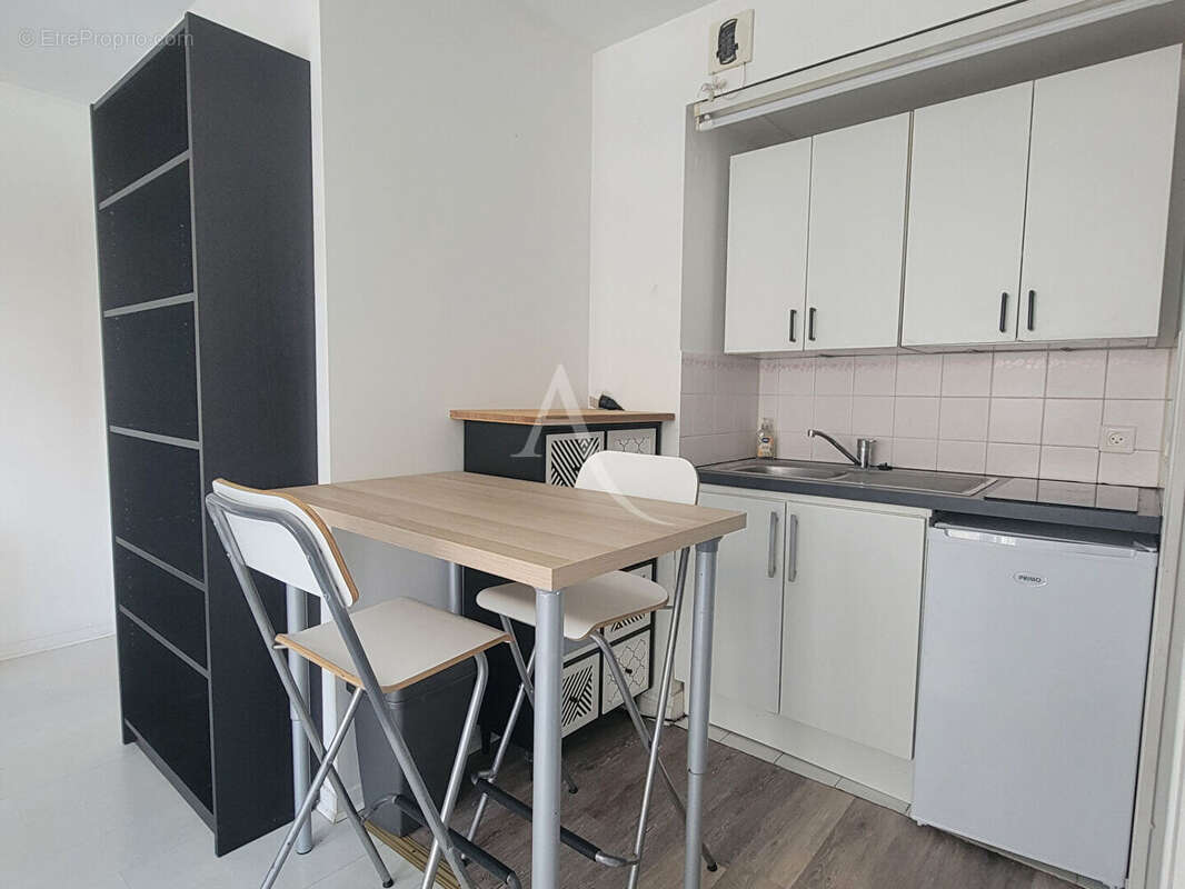 SAINT-AUGUSTIN - Appartement  1 pièce(s) 30.03 m2 - stationnement et cave - photo 4