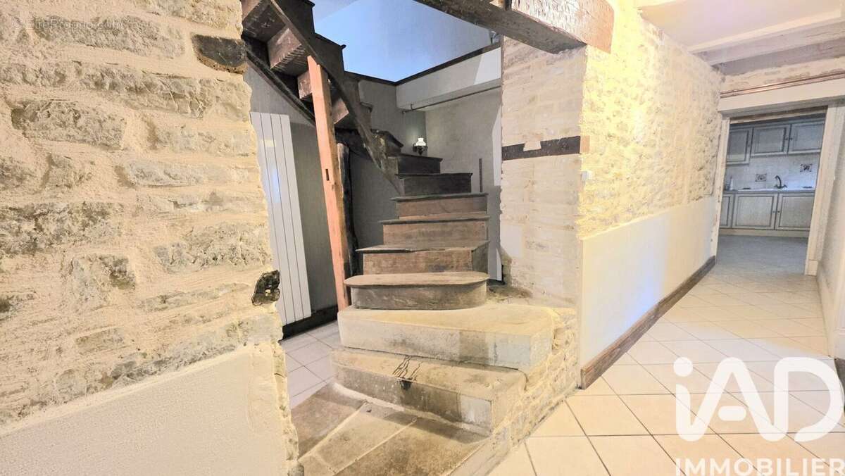 Photo 4 - Maison à CHATEAUVILLAIN