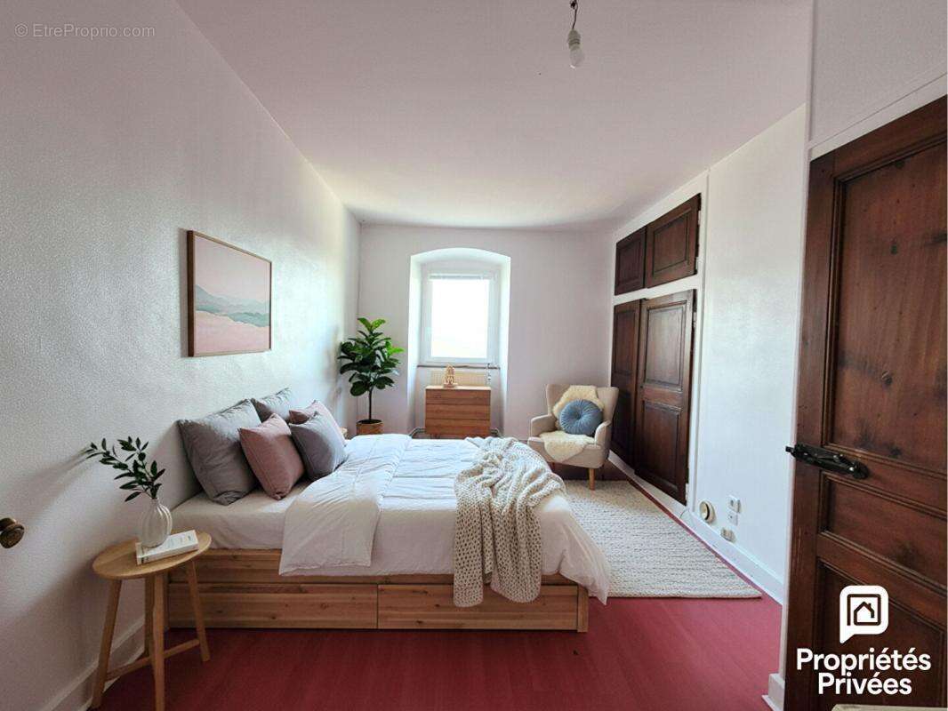 Maison à BELLEGARDE-SUR-VALSERINE