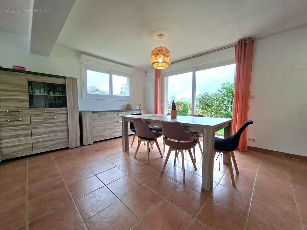 Maison à NOTRE-DAME-D&#039;ALIERMONT