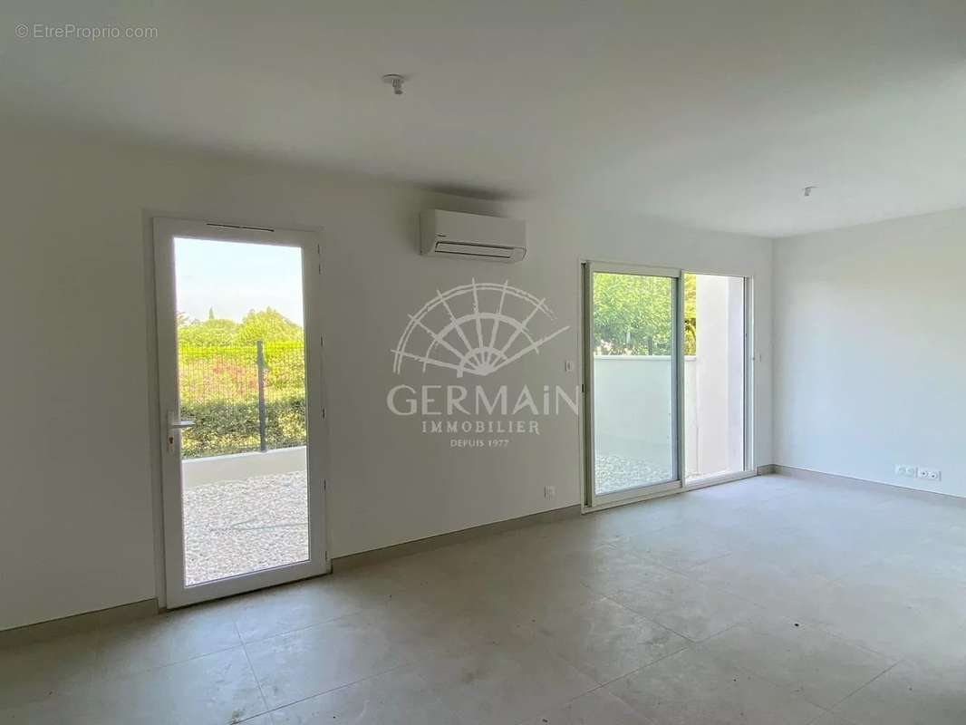 Maison à PERNES-LES-FONTAINES