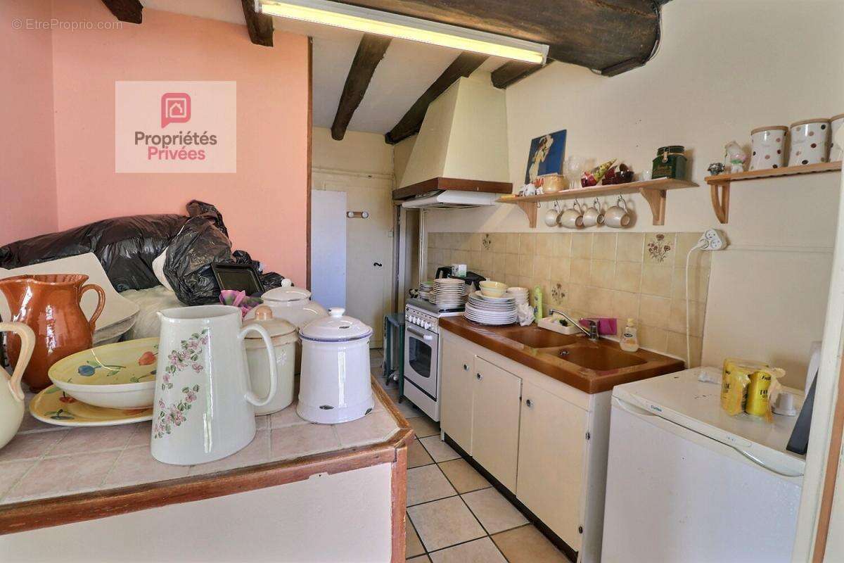 Grande maison de bourg de 193 m2 - 1 logement indépendant avec nombreuses et grandes dépendances - photo 13