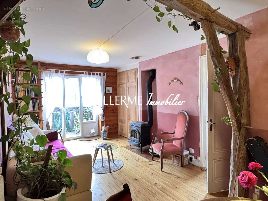 Maison à SALLES-ARBUISSONNAS-EN-BEAUJOLAIS