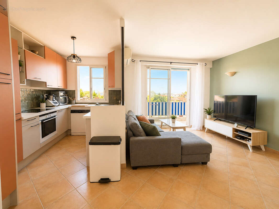 Appartement à VILLENEUVE-LOUBET