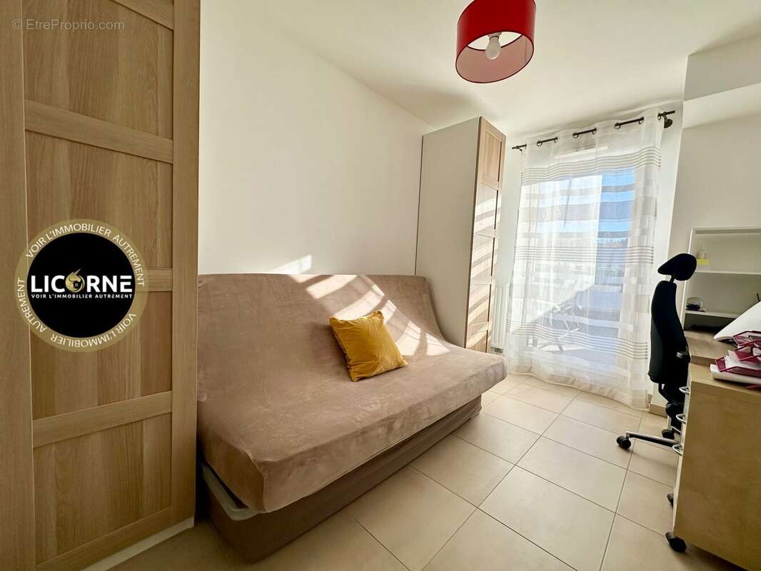 Appartement à LE PUY-SAINTE-REPARADE