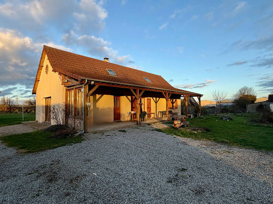 Maison à ORMES