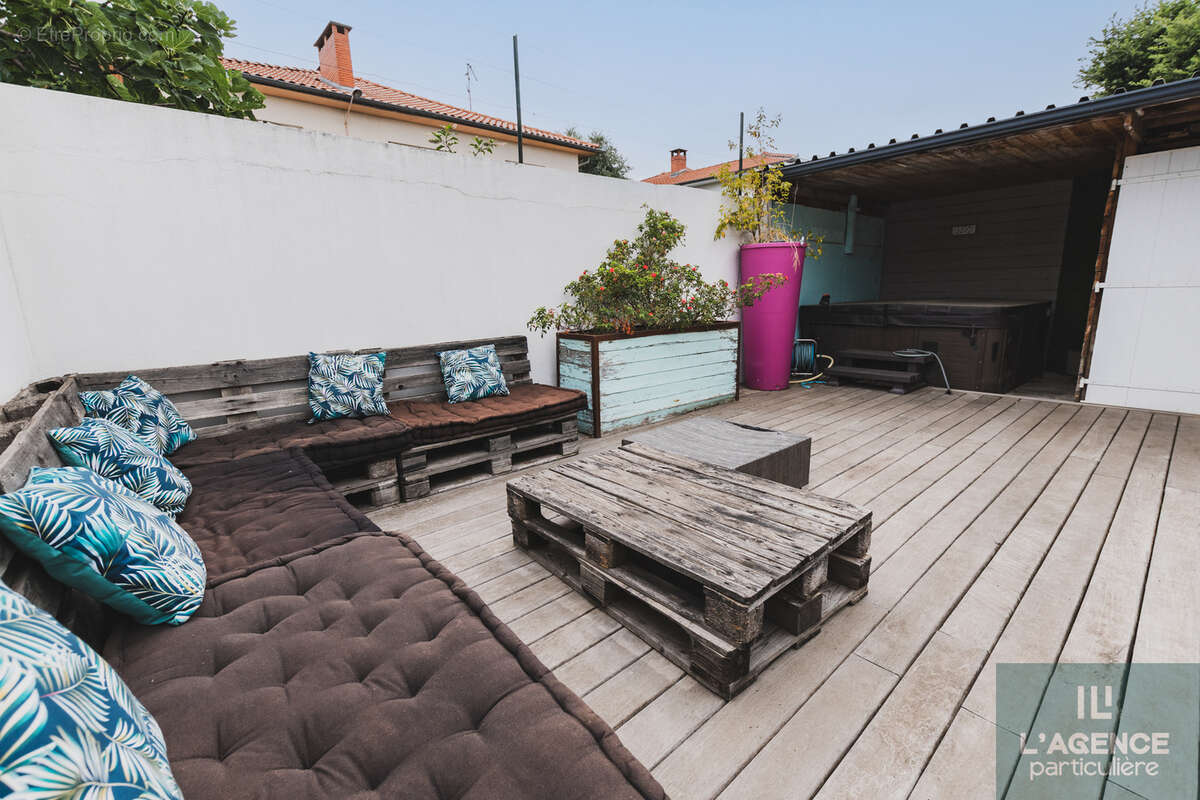 Appartement T4 - 120 m2 - RDC avec terrasse - La Roseraie - - photo 19