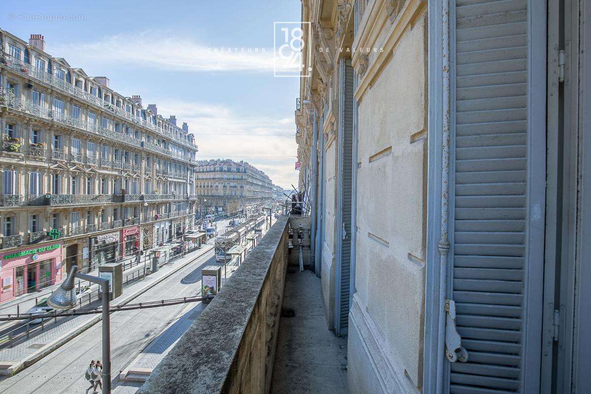 Appartement à MARSEILLE-2E