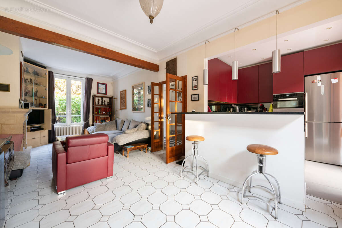 Maison à SAINT-MAUR-DES-FOSSES