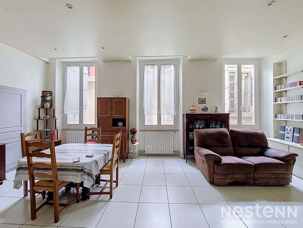 À Vendre Immeuble de rapport avec local commercial de 70 m² et appartement de 84 m² loués au coeur historique de Condom - photo 8