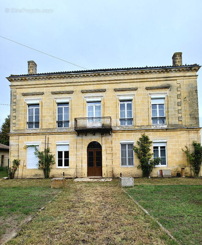 Maison à AYGUEMORTE-LES-GRAVES