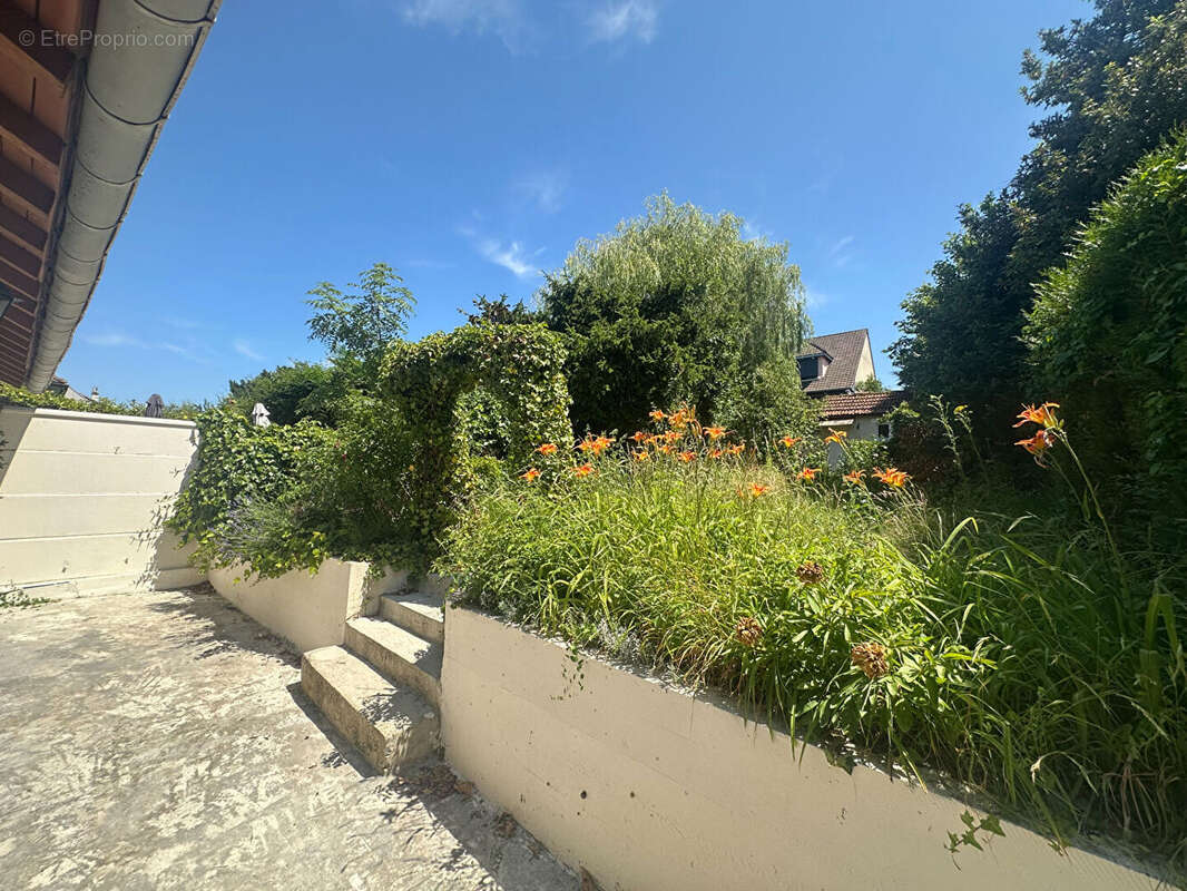 Maison à ROSNY-SOUS-BOIS