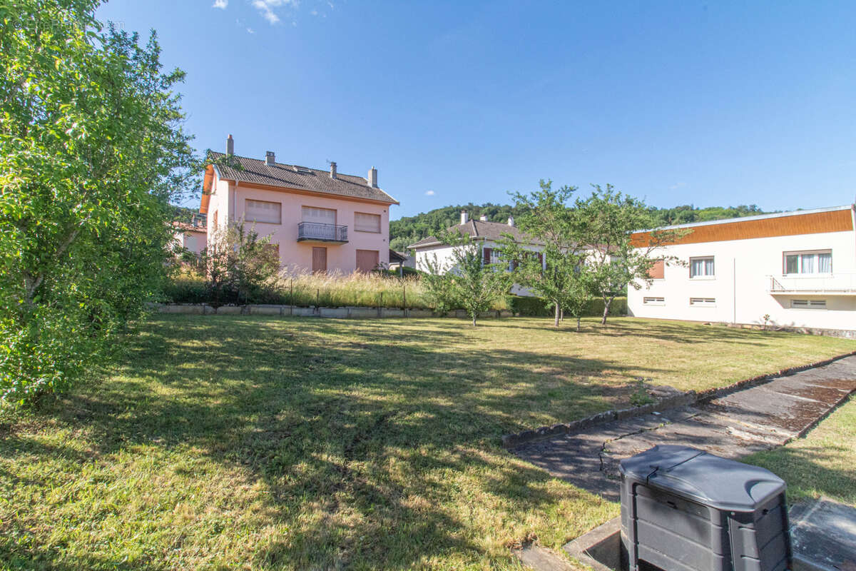 Terrain à NEUVES-MAISONS