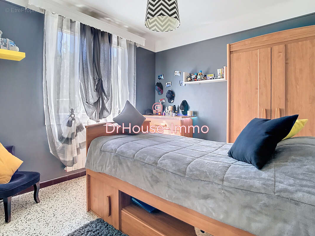 Maison à SAINT-VICTORET