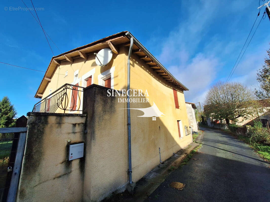 Maison 90 m² à Saint-Meard-De-Drone  - photo 6