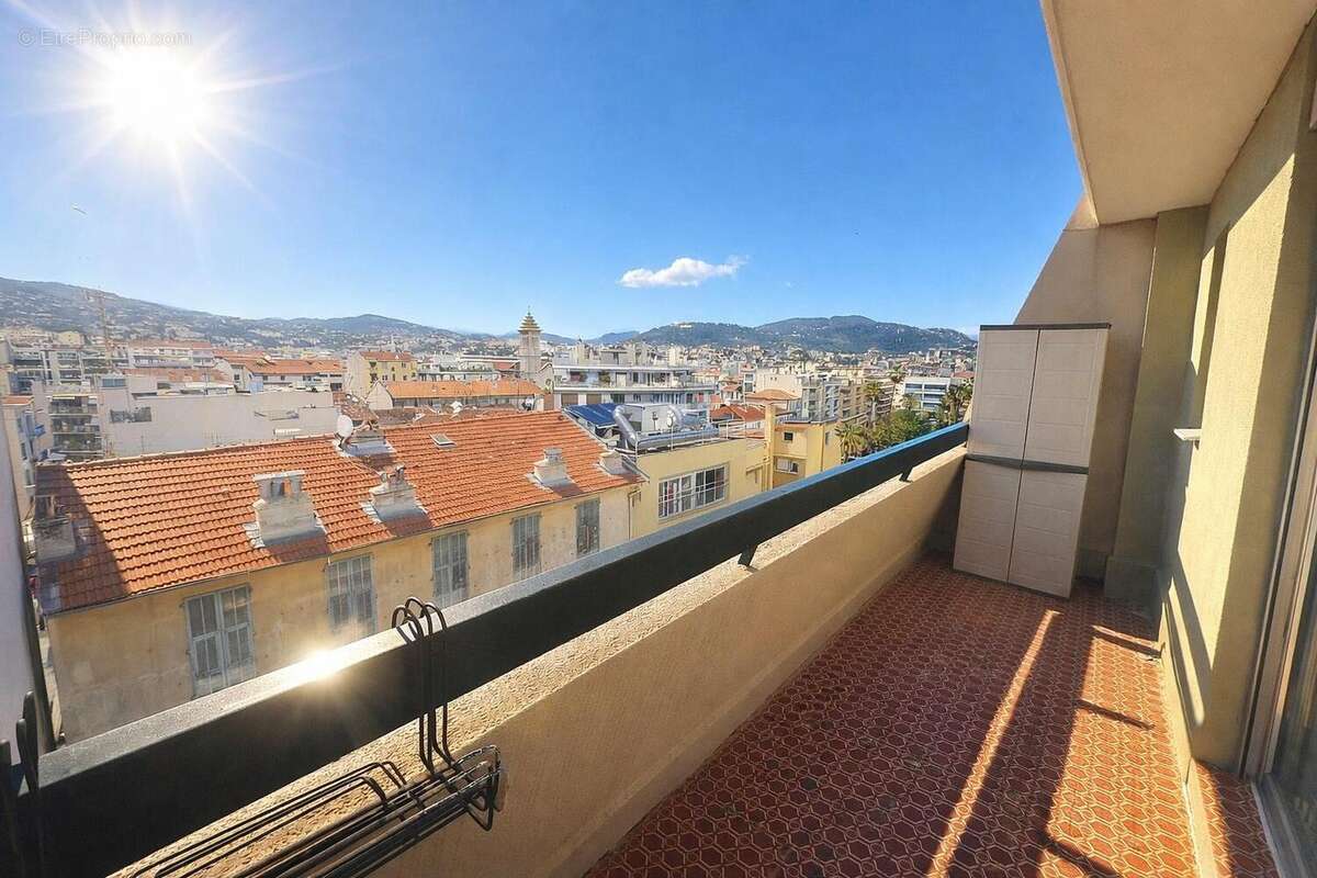   - Appartement à NICE