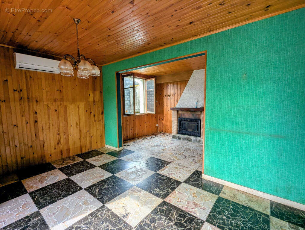 Maison T5 avec jardin et garage - photo 5