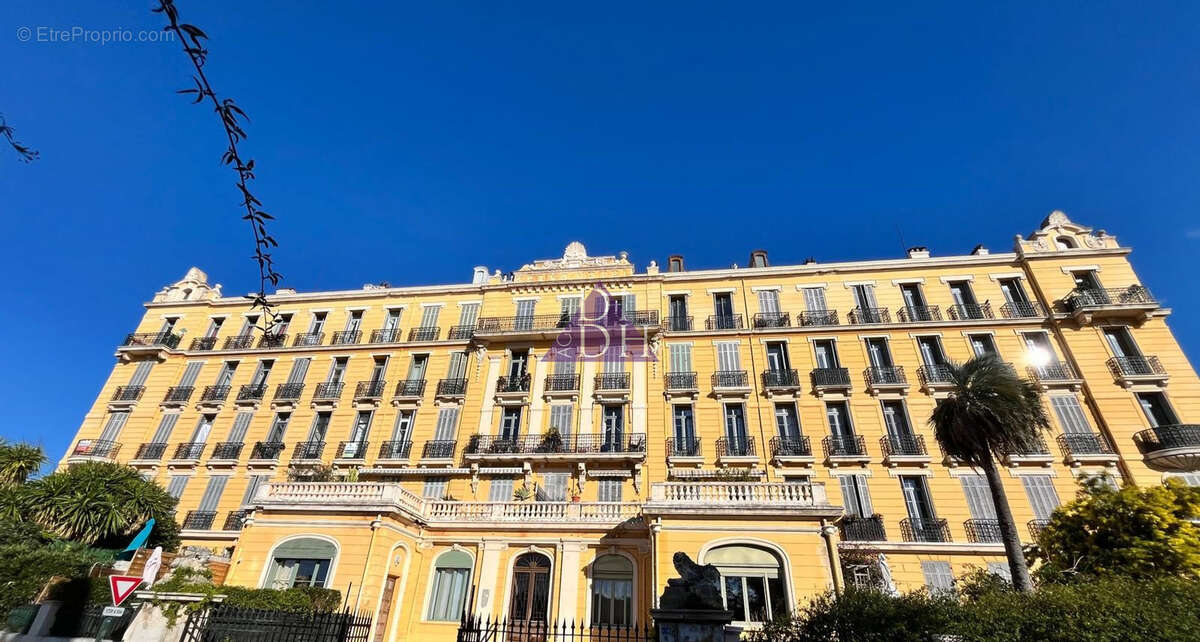 Appartement à HYERES