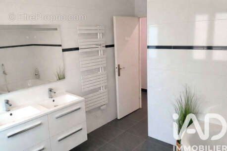 Photo 9 - Maison à RESTINCLIERES