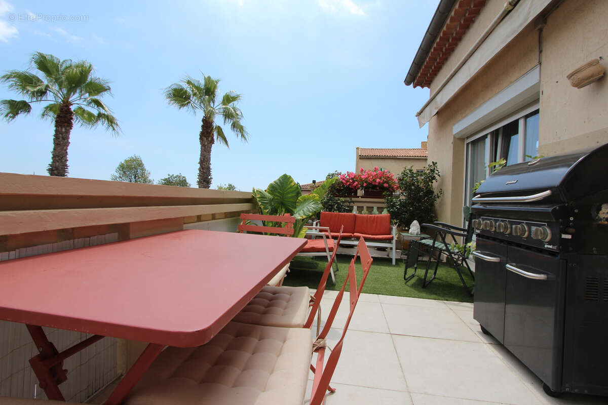 Appartement à LA COLLE-SUR-LOUP