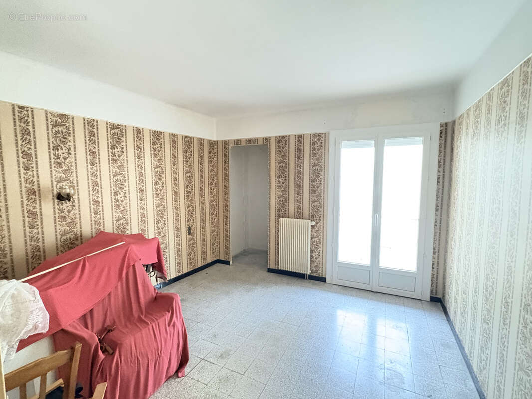 Maison à LA CALMETTE