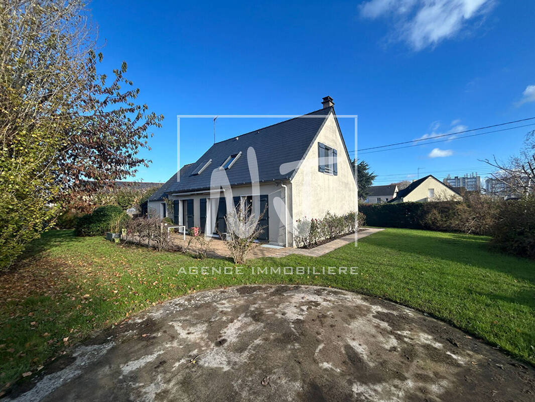 Maison à LES PONTS-DE-CE