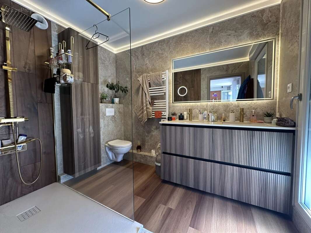 Appartement à AIX-LES-BAINS