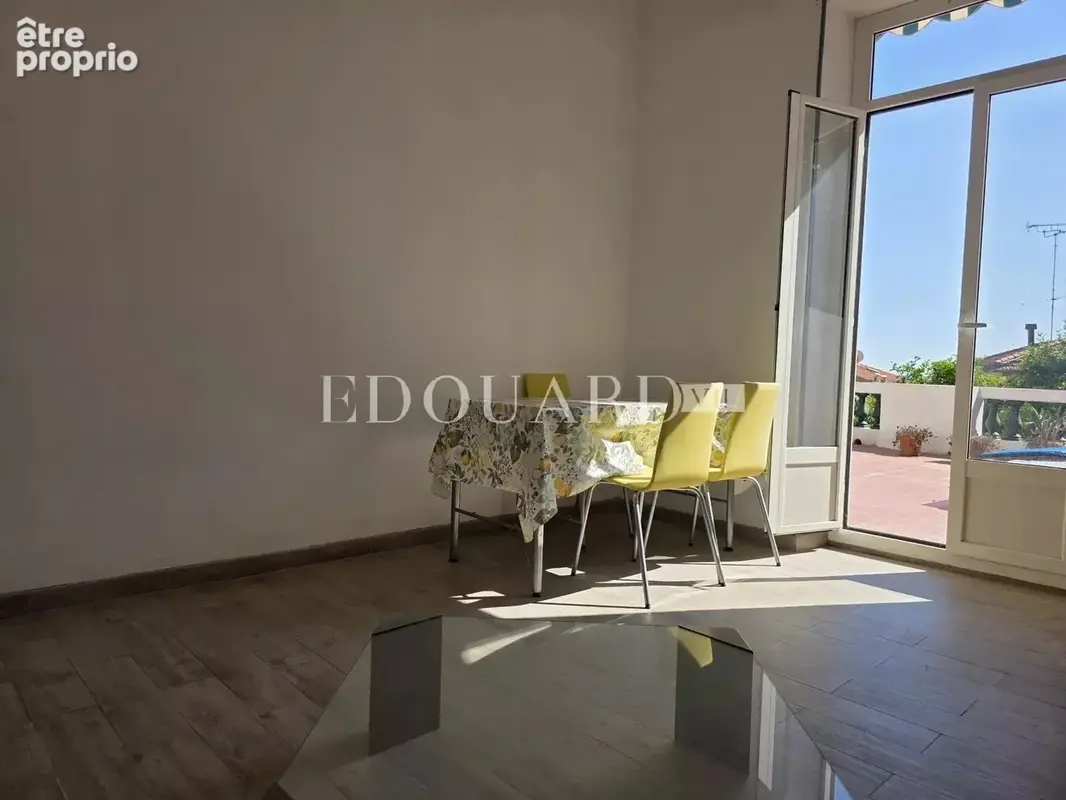 En exclusivité trois pièces à vendre avec splendide terrasse et agréable vue panoramique jusqu’à la mer - photo 5