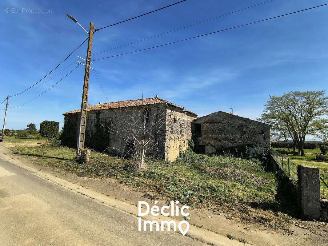 Maison à ASSAIS-LES-JUMEAUX