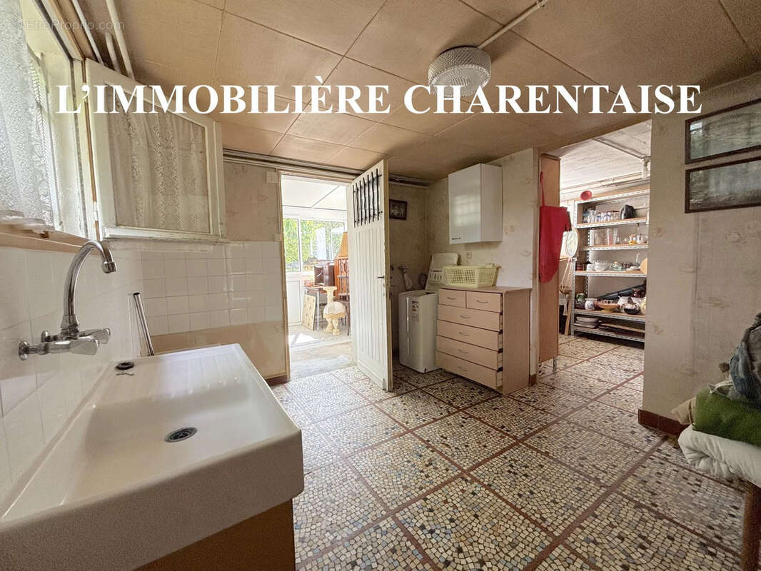 Maison à L&#039;EGUILLE