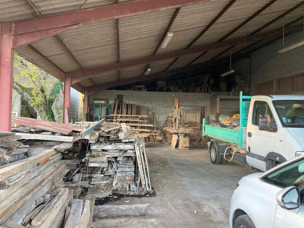 entrepot exter 1 - Commerce à LUZECH