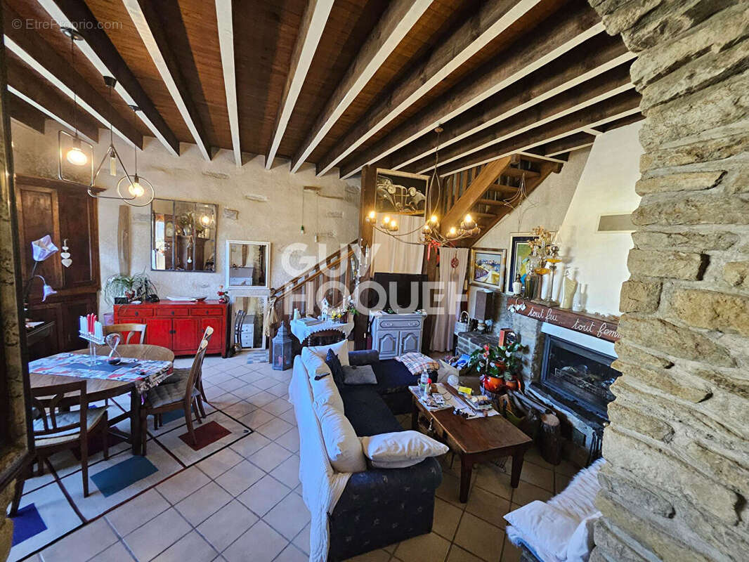 Maison à LA LIVINIERE