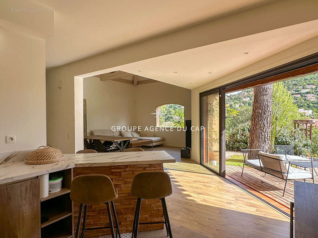 Maison à LES ISSAMBRES