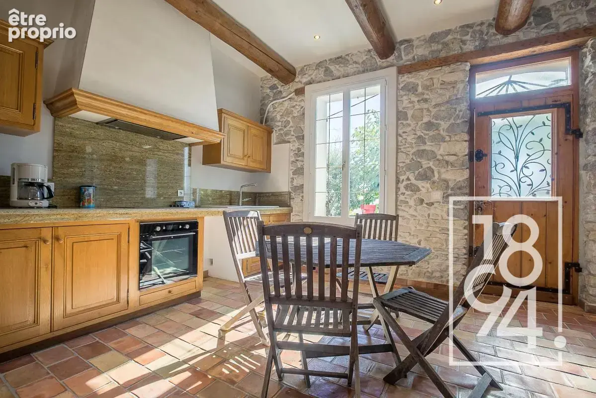 À VENDRE – Maison de charme en pierres apparentes de 136 m² – Les Pennes-Mirabeau - photo 6