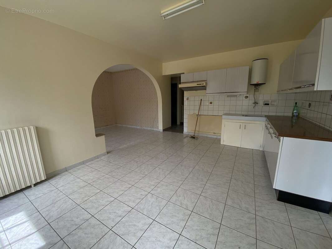 Maison à CHAMBON-LA-FORET