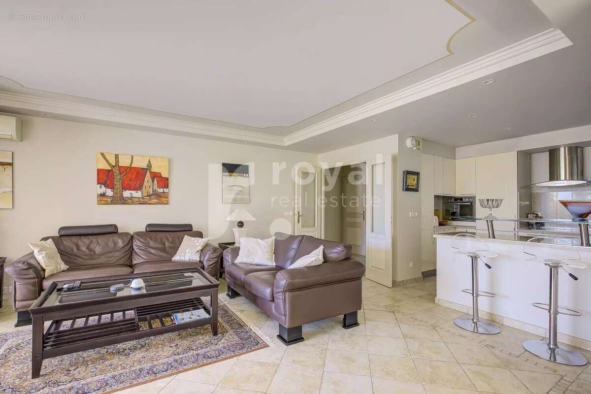 Appartement à MOUGINS