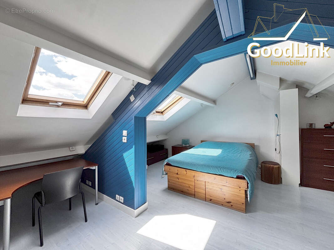 Appartement à AUBERVILLIERS
