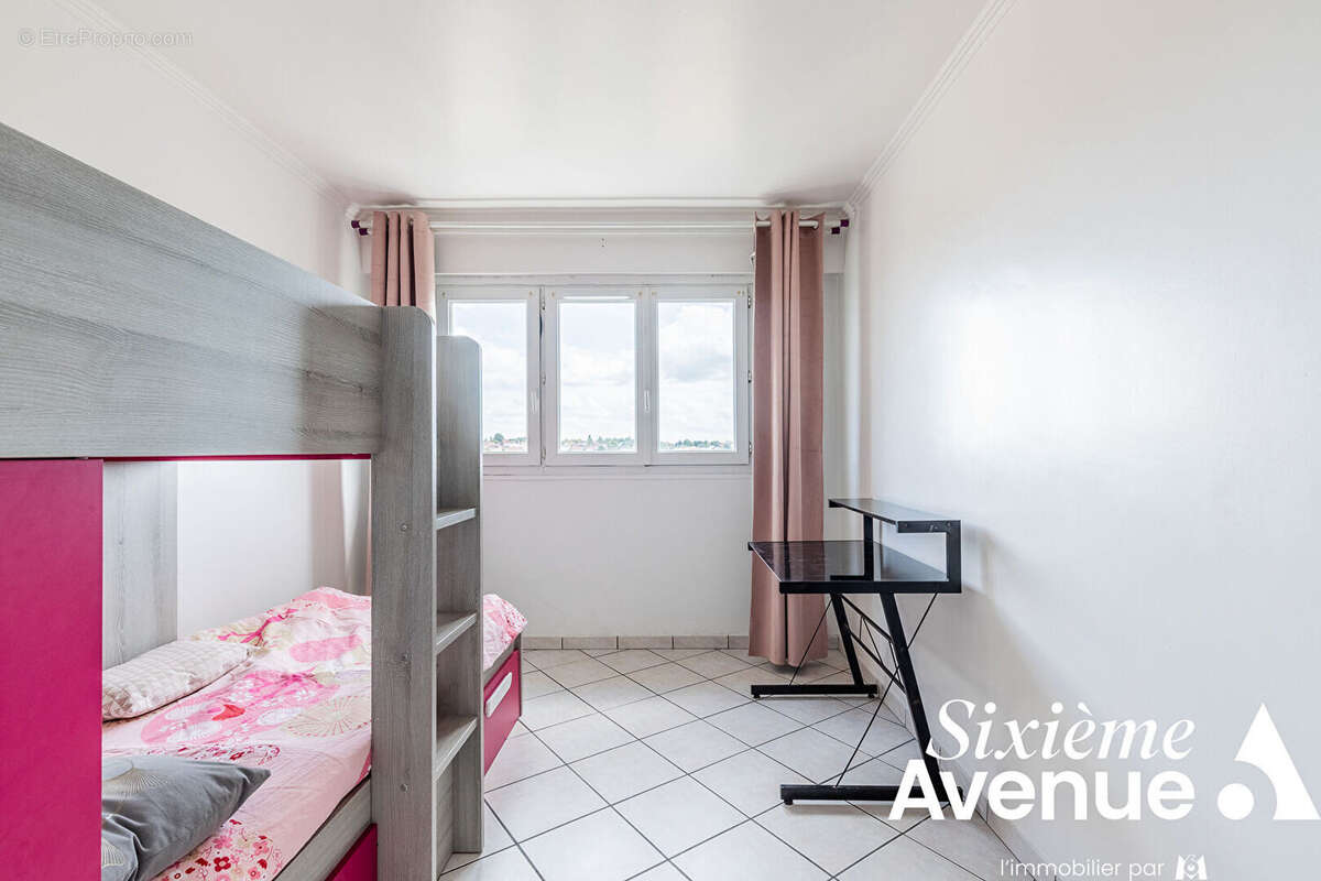 Appartement à CHILLY-MAZARIN