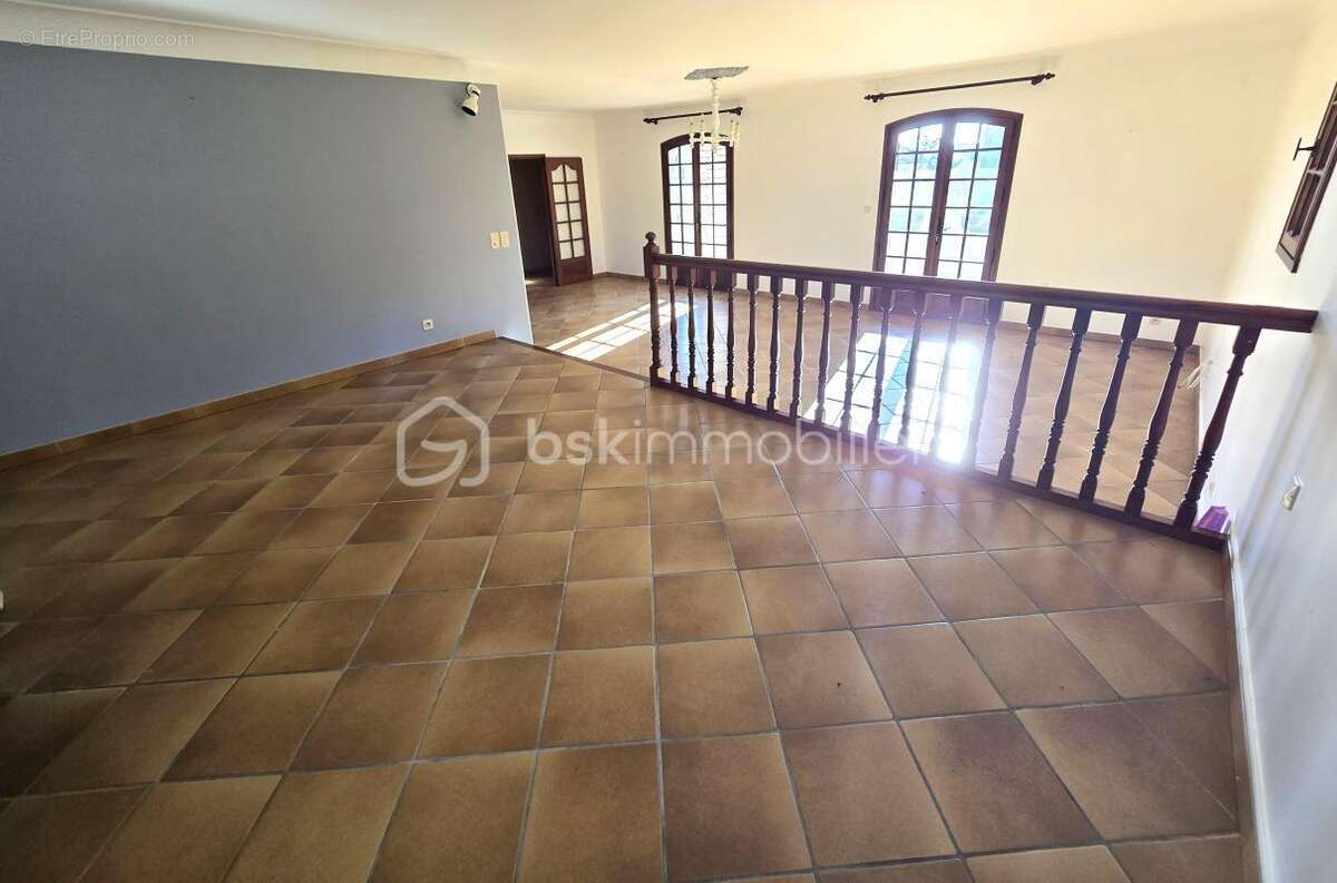 Maison à PONT-SAINT-ESPRIT