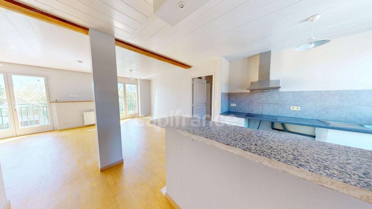 F3 de 72 m² à Corbeil-Essonnes, balcon, cave, RER D - photo 11
