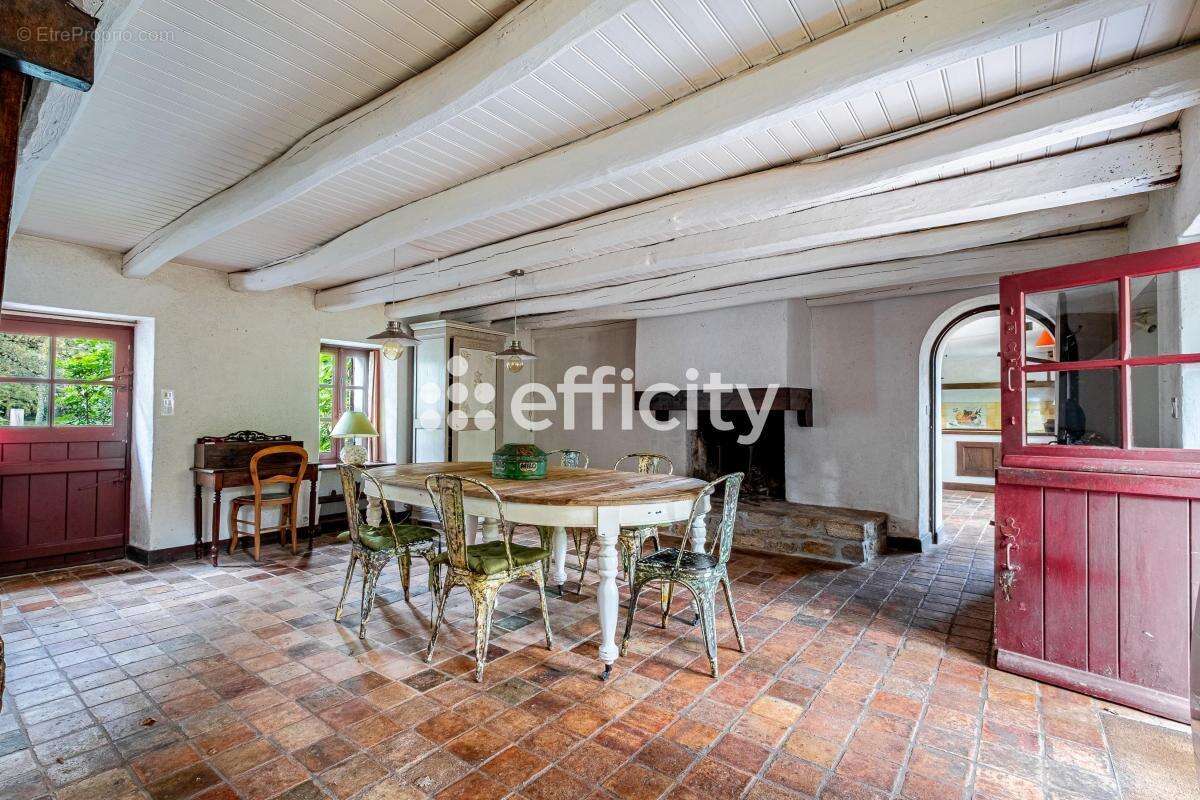 Maison à SAINT-LYPHARD