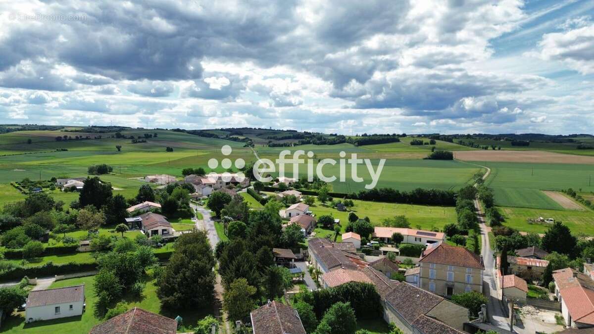 Maison 190 m² à Marsac  - photo 5
