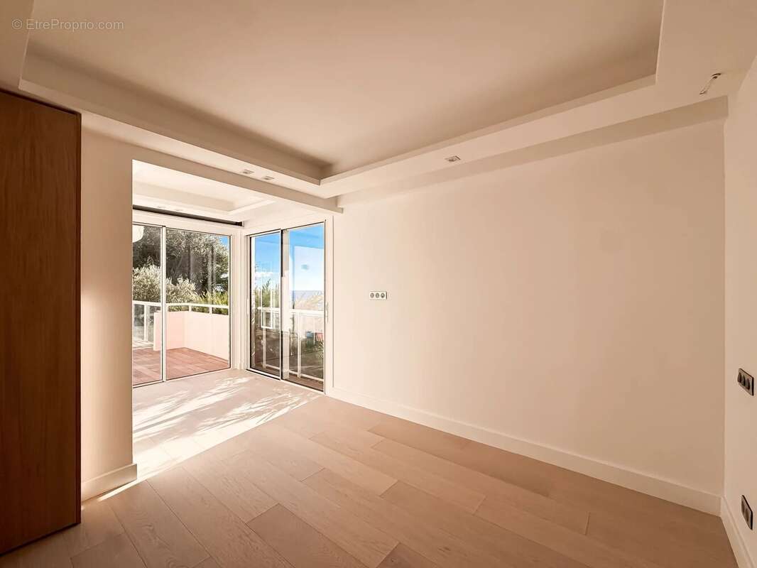 Appartement à ROQUEBRUNE-CAP-MARTIN