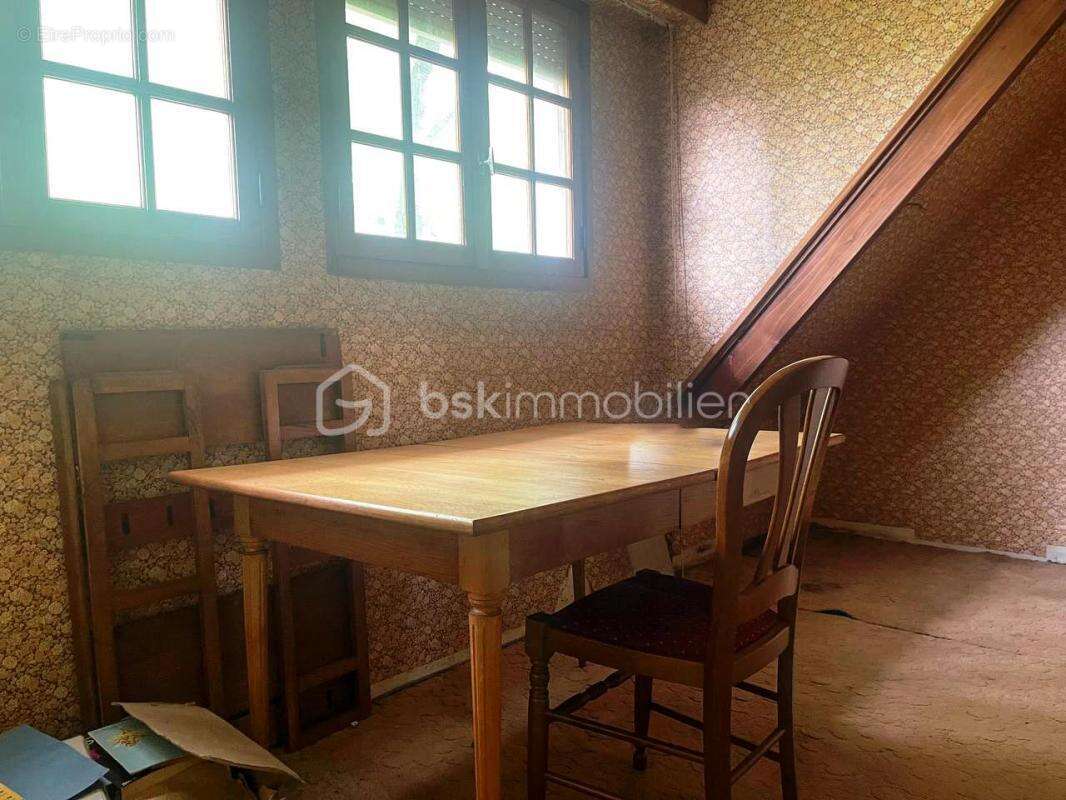 Maison à LE PLESSIS-BELLEVILLE