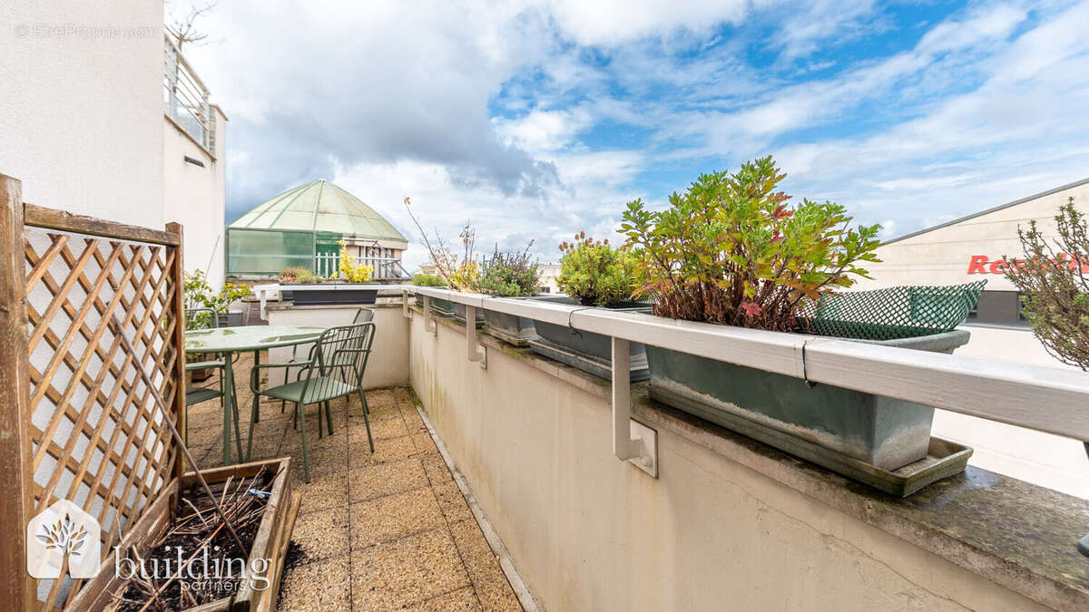 Appartement à COURBEVOIE